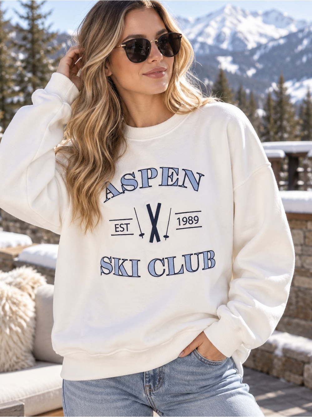 Le Lis Aspen Ski Club White Graphic Crewneck Sweatshirt Medium NWT